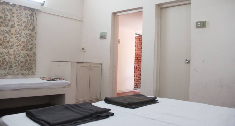 Hotel Suruban, Satara 5
